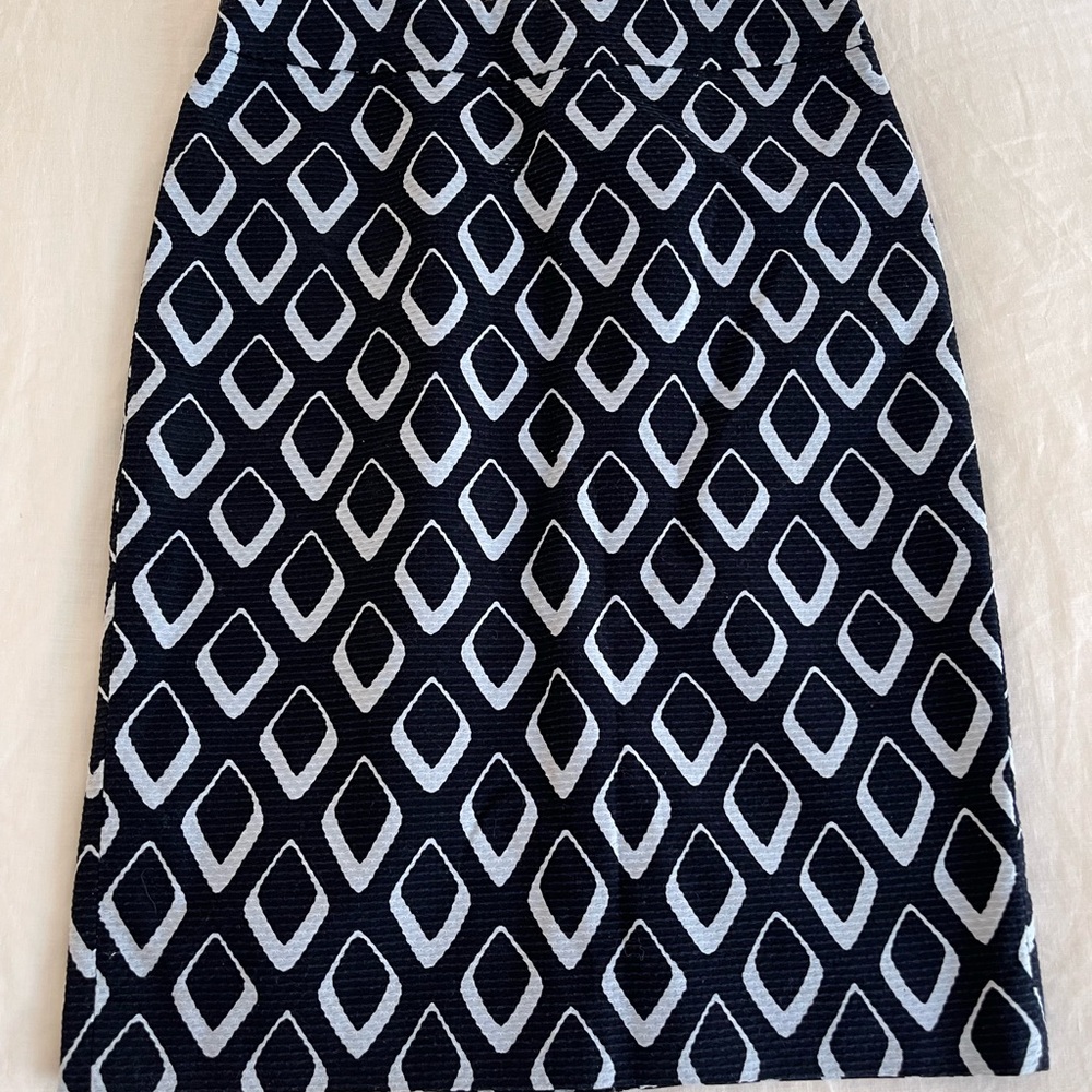 Ann Taylor Dark Blue & White Geometric Pattern Pencil Skirt